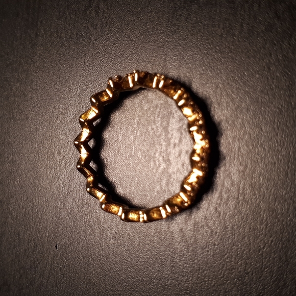 Gold ring - Picture 2 of 2